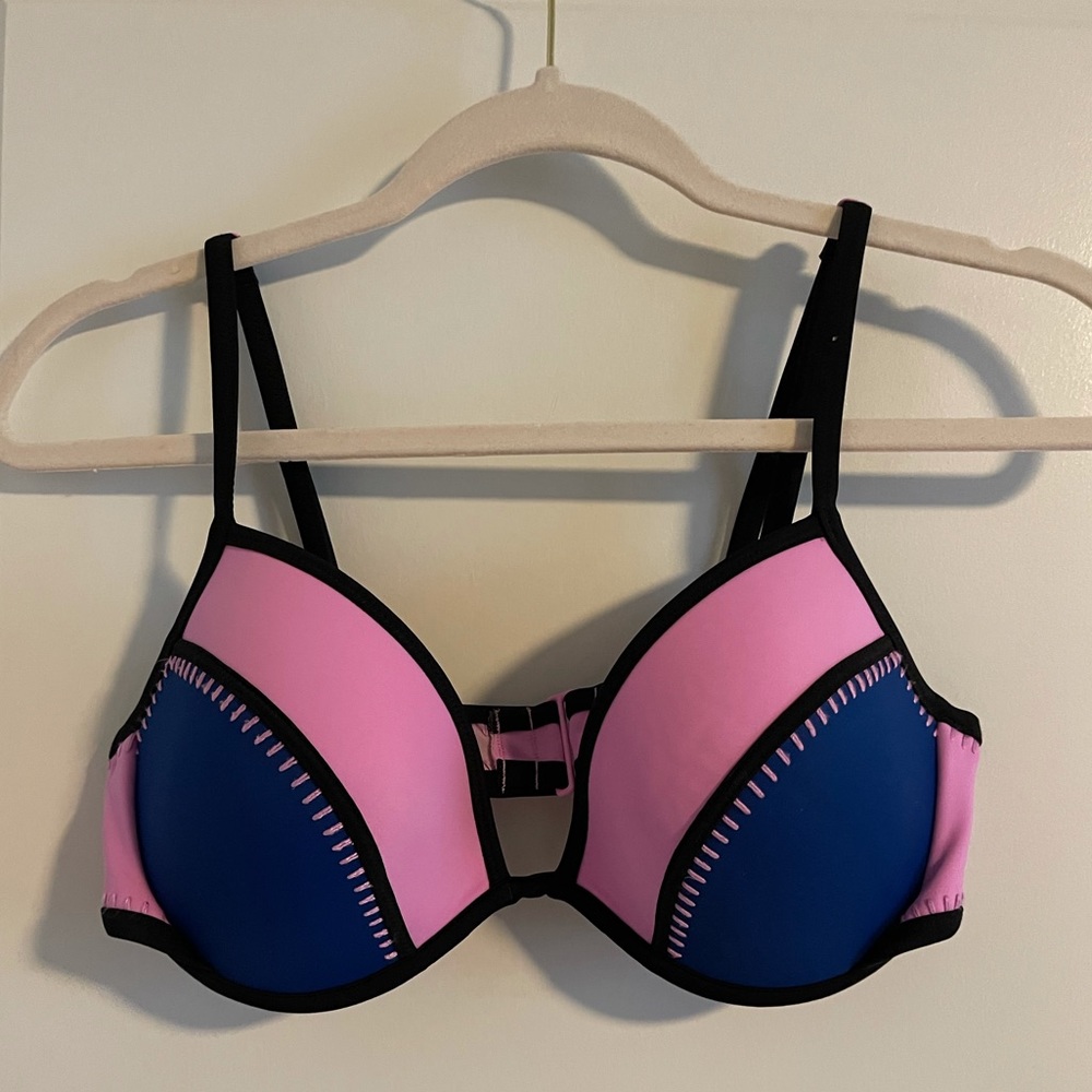 Victoria’s Secret bikini top